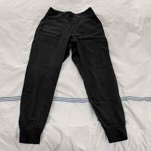 Lululemon Nulu Joggers, Size 6